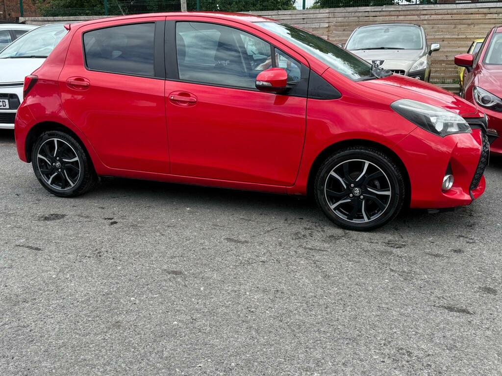 Toyota Yaris Dual Vvt-i Icon Red #9