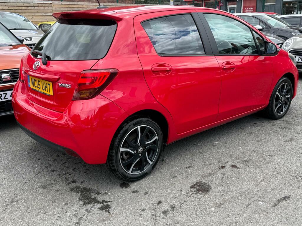 Toyota Yaris Dual Vvt-i Icon Red #7