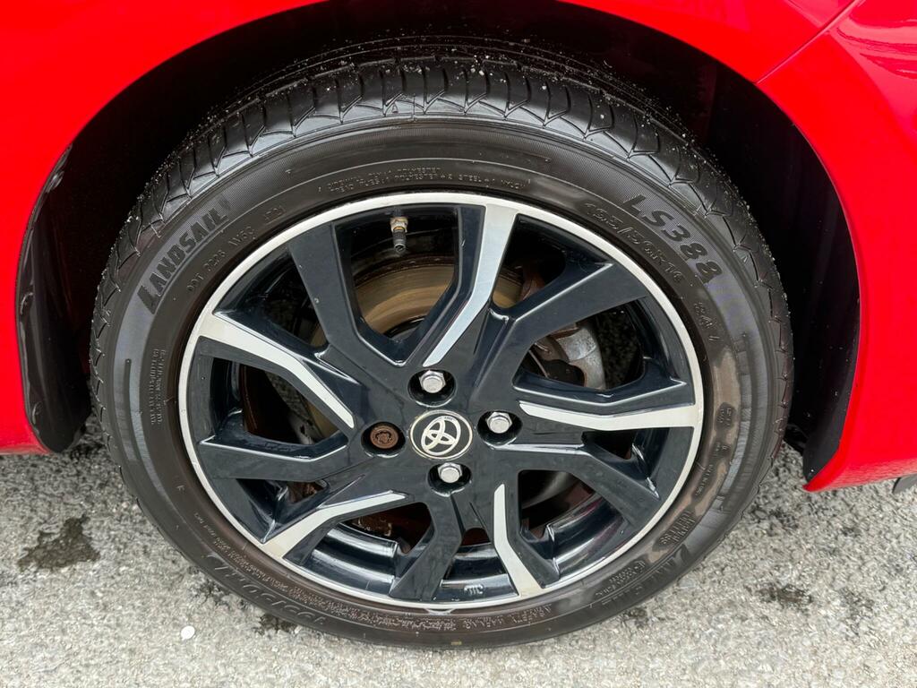 Toyota Yaris Dual Vvt-i Icon Red #13