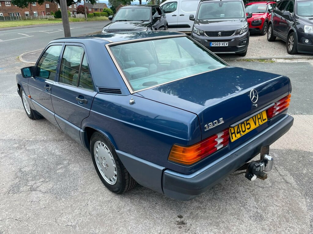 Mercedes-Benz 190 E Blue #3