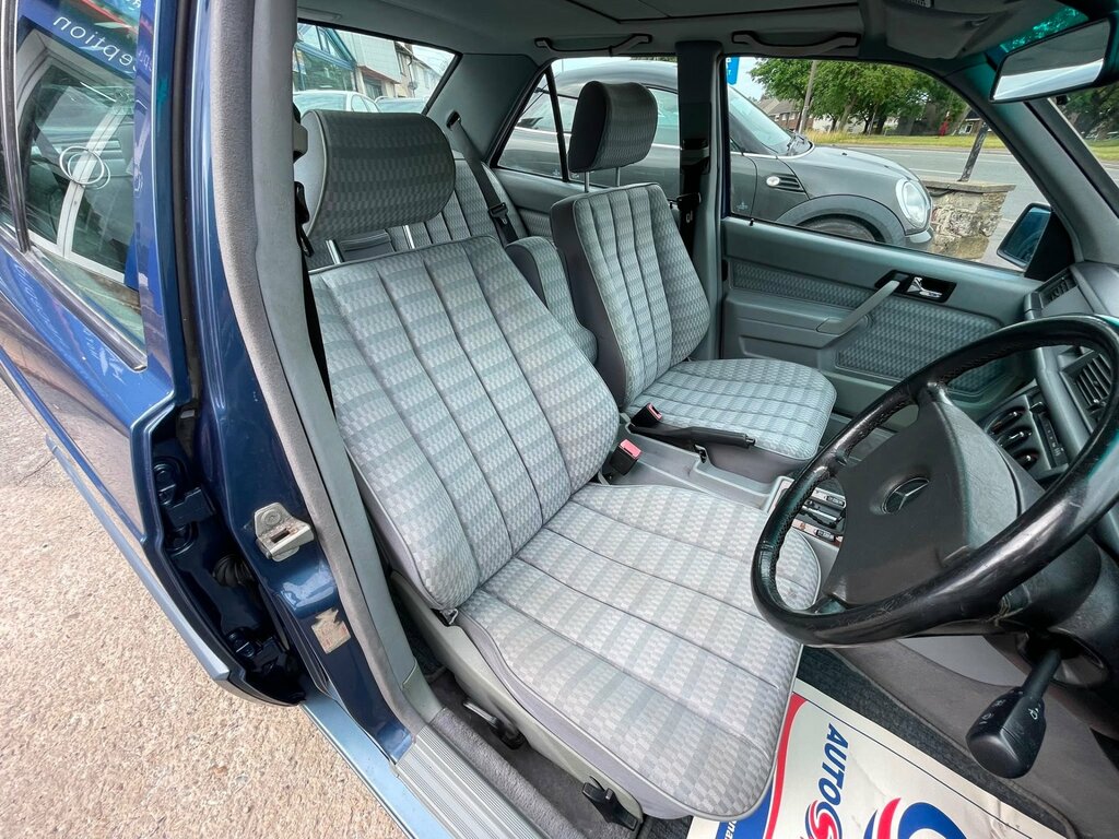 Mercedes-Benz 190 1.8L E 1.8 Brown #12