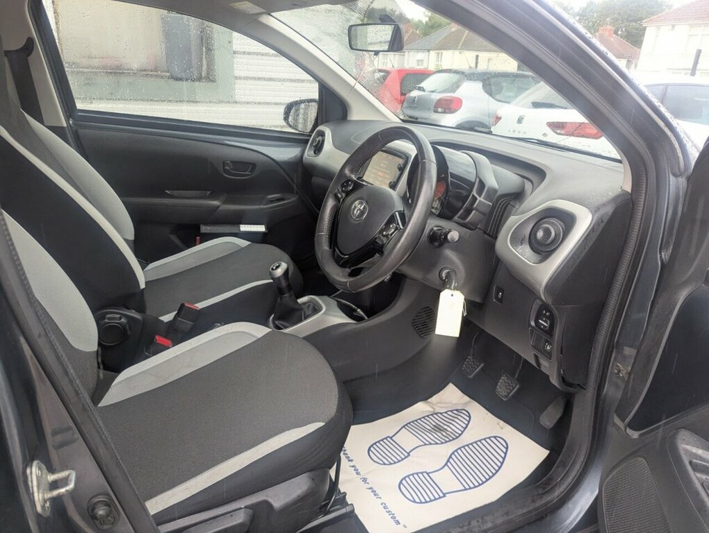 Toyota Aygo 1L X-play Grey #4