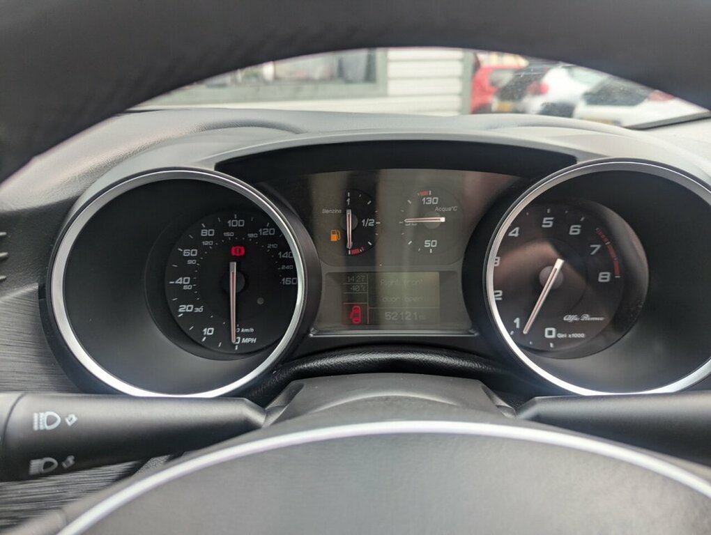 Alfa Romeo Giulietta 1.4L Giulietta Red #4