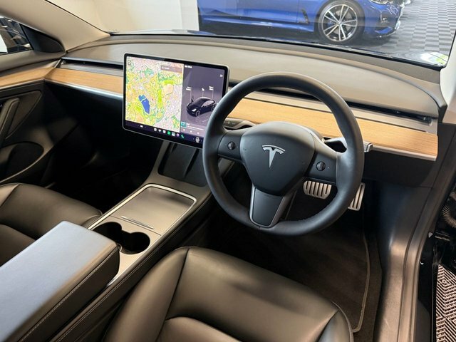 Tesla Model 3 Dual Motor Performance Saloon Red
