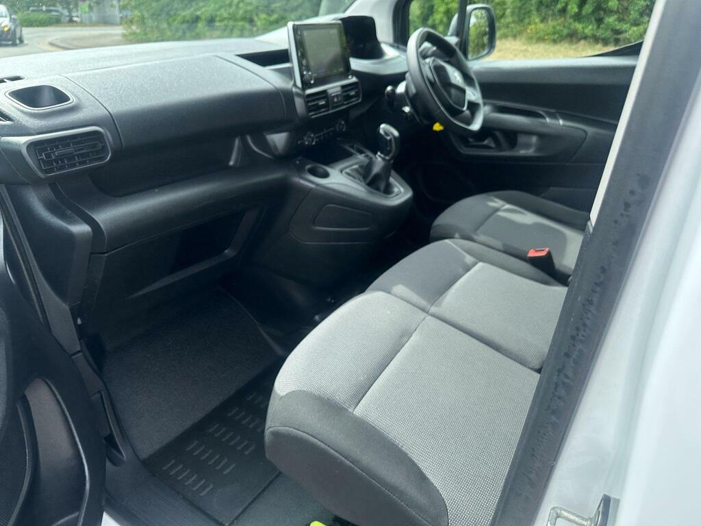 Peugeot Partner 1.5 Bluehdi 1000 Professional Standard Panel Van S White #4