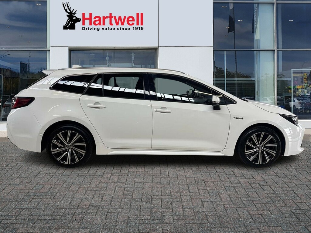 Toyota Corolla 1.8 Vvt-h Gpf Design Touring Sports Hyb White #4