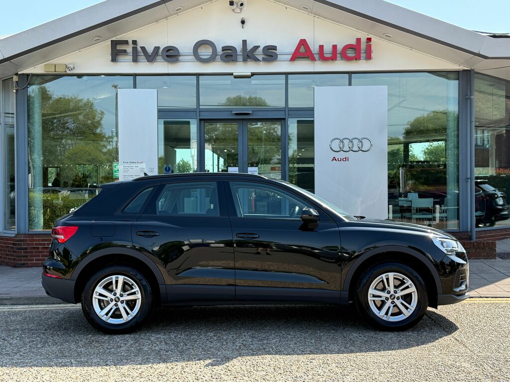 Audi Q3 Technik Black #2