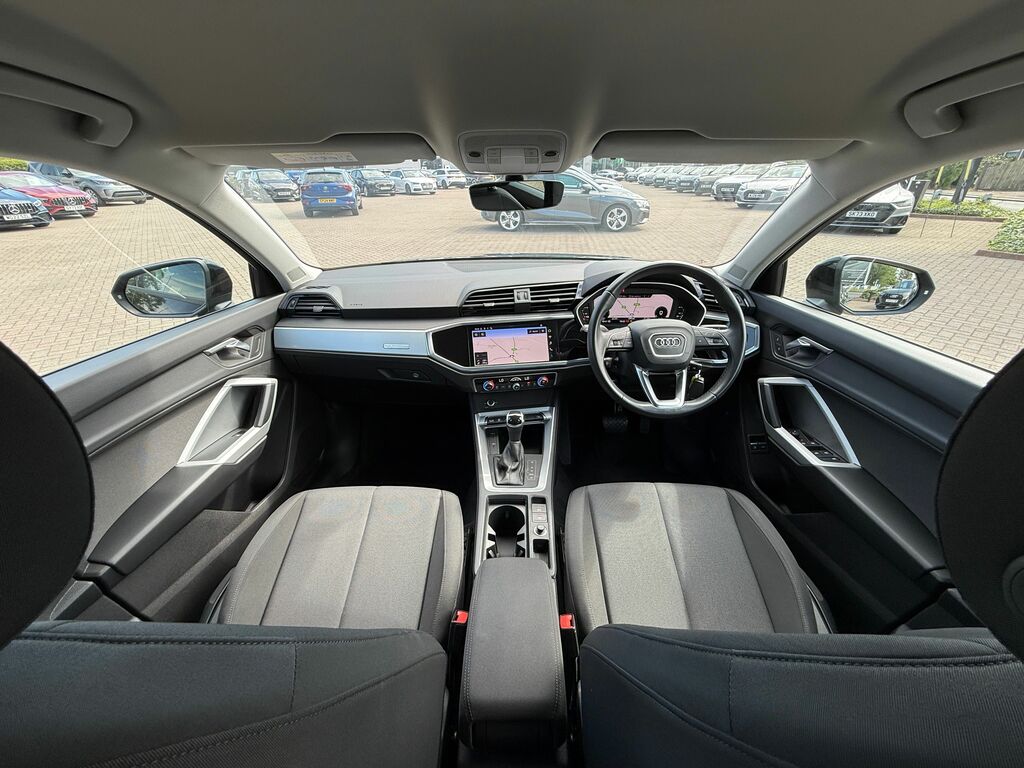 Audi Q3 Technik Black #3