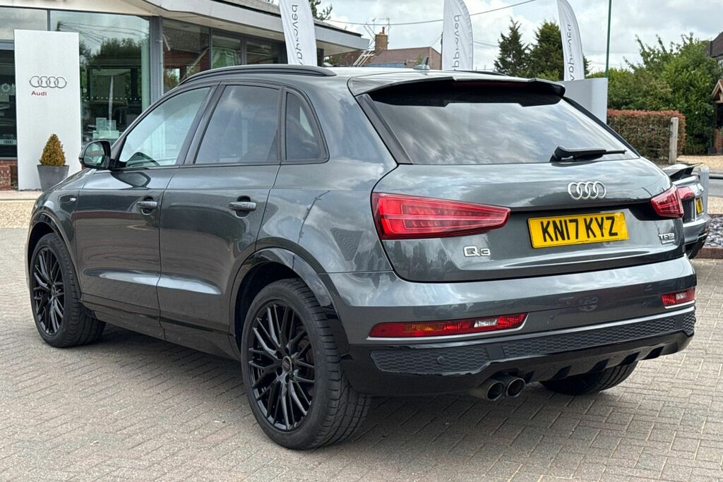 Audi Q3 Black Edition Black #6