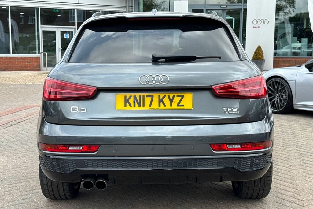 Audi Q3 Black Edition Black #5