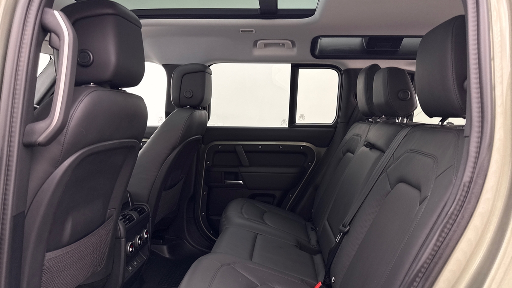 Land Rover Defender 110 D350 X-dynamic Hse Pangea Green Green #4