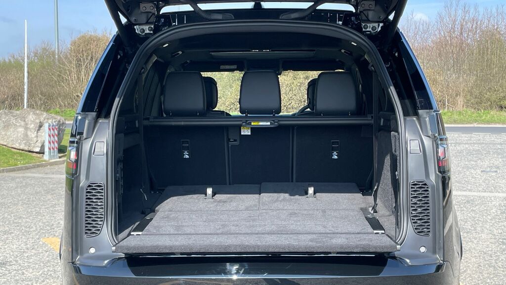Land Rover Discovery 2026 26 Brand Grey #10