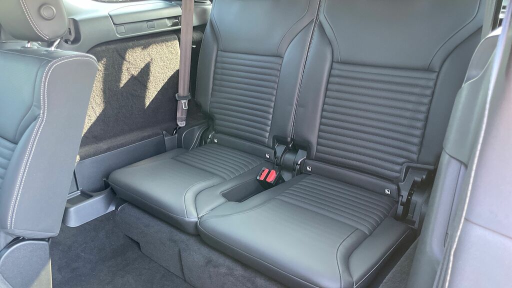 Land Rover Discovery 2026 26 Brand Grey #41