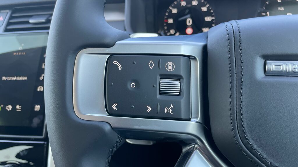 Land Rover Discovery 2026 26 Brand Grey #32