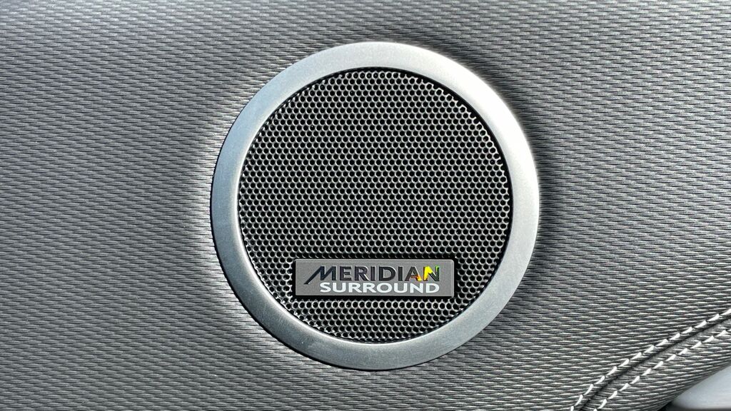 Land Rover Discovery 2026 26 Brand Grey #23