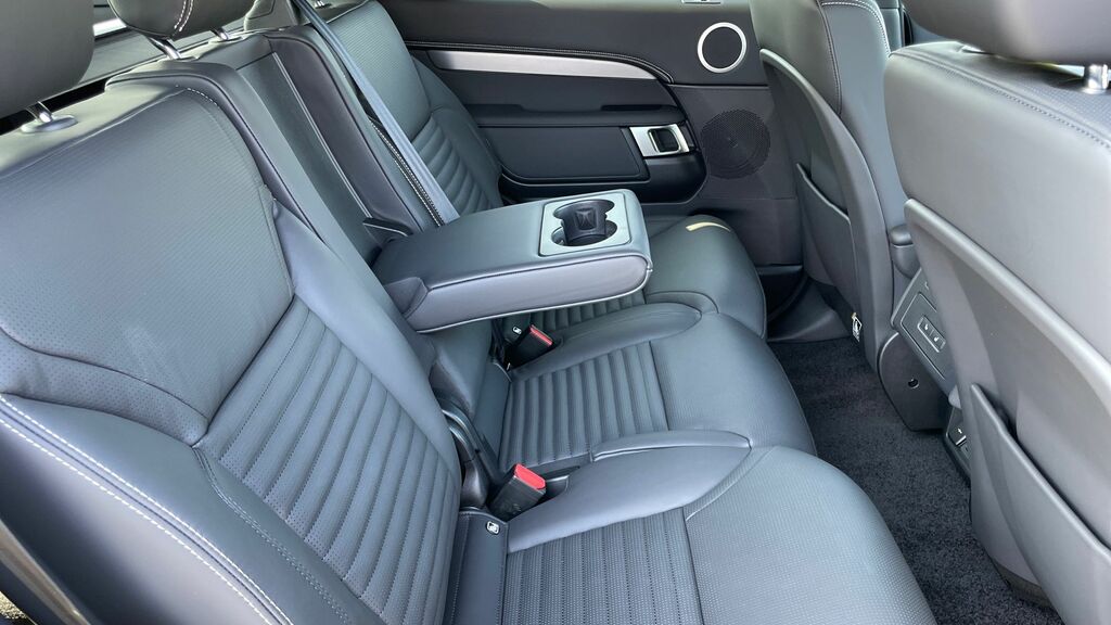 Land Rover Discovery 2026 26 Brand Grey #37