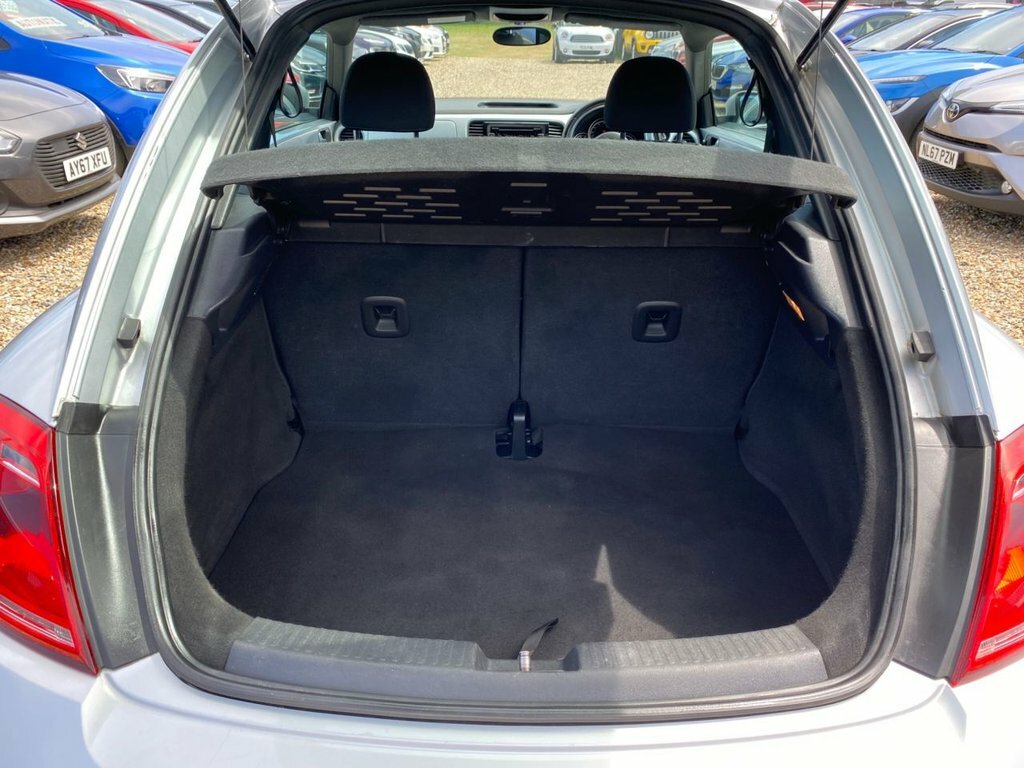 Volkswagen Beetle 1.6L Design Silver #5
