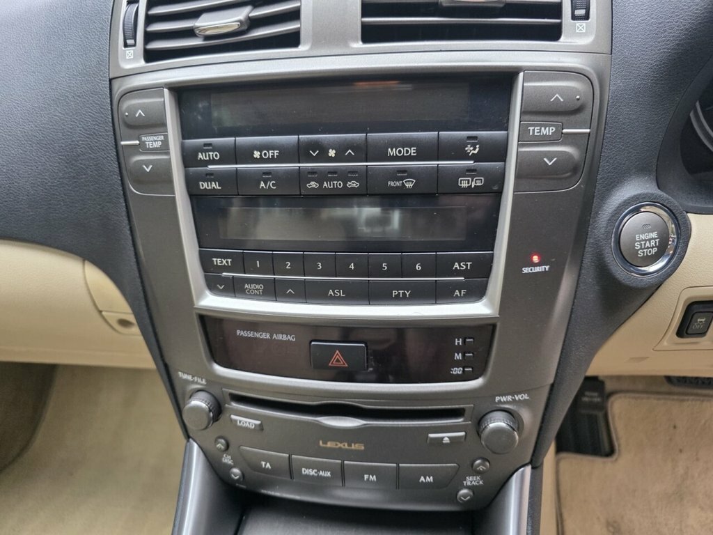 Lexus IS 2.2 220Td Sport Saloon 195 Gkm Black #41