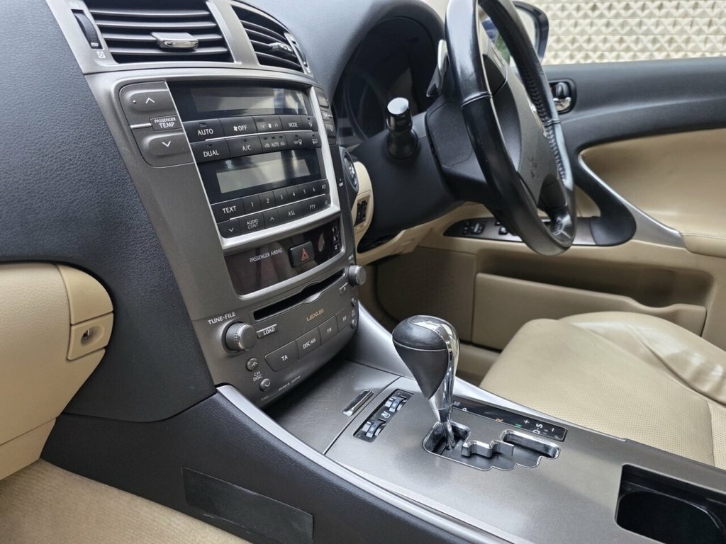 Lexus IS 2.5L Se Blue #6
