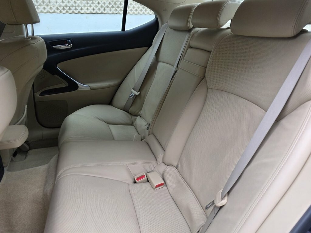 Lexus IS 2.2 220Td Sport Saloon 195 Gkm Black #25