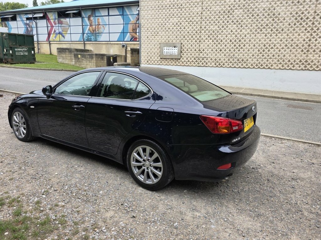 Lexus IS 2.2 220Td Sport Saloon 195 Gkm Black #10