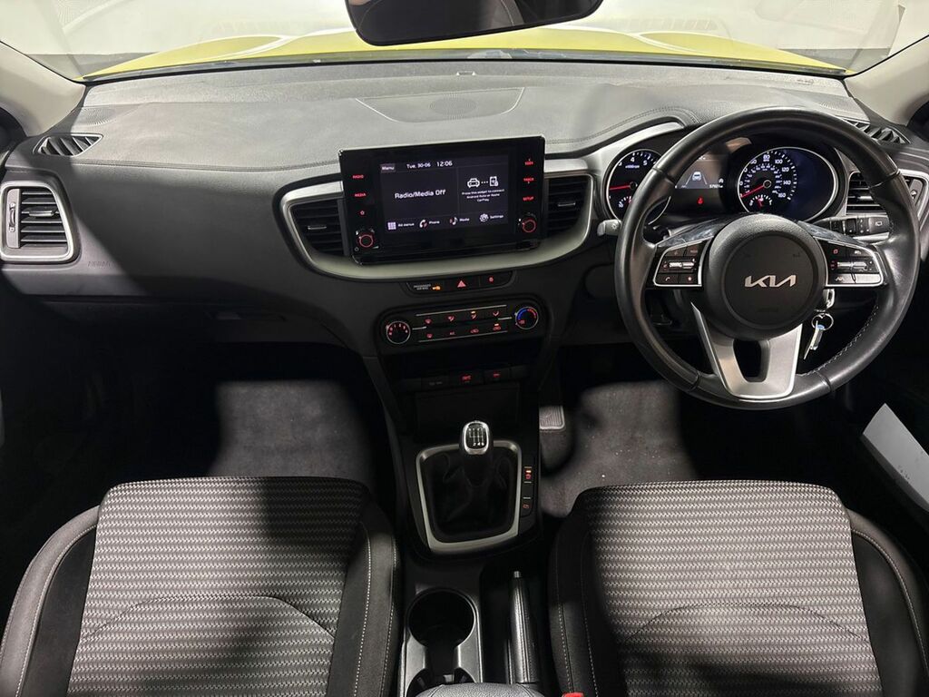 Kia Xceed 1.5T Gdi Isg 2 GJ72KBP Yellow #3