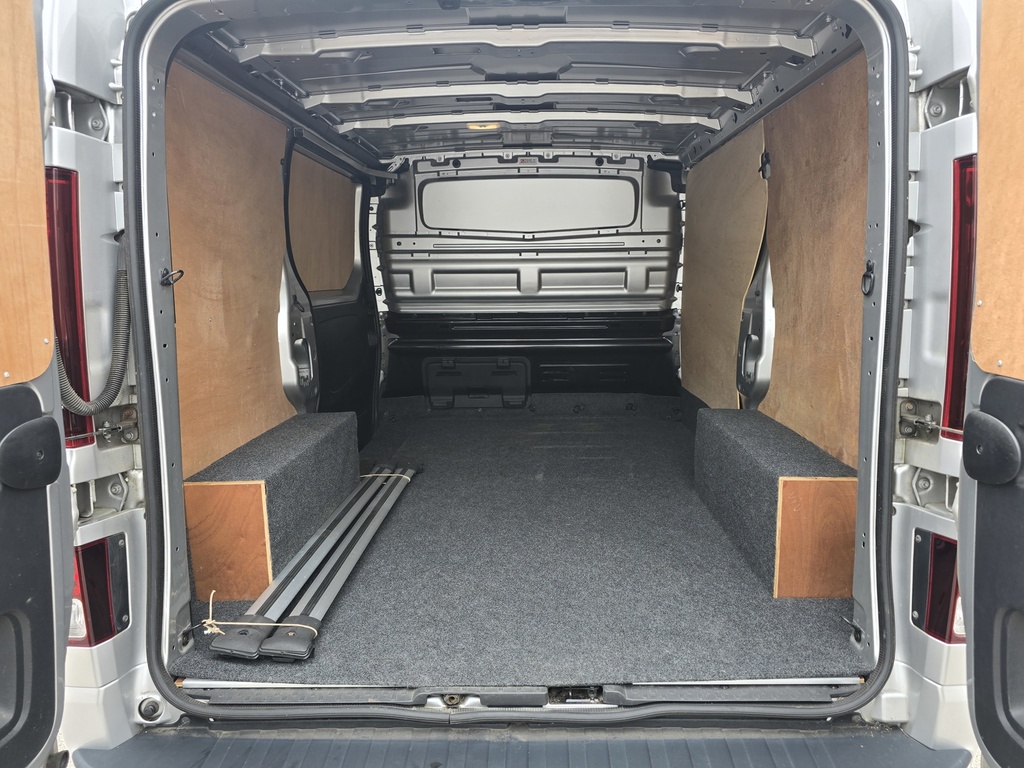 Vauxhall Vivaro 2900 1.6Cdti 120Ps Sportive L2 Lwb Panel Van 54K F Silver #9