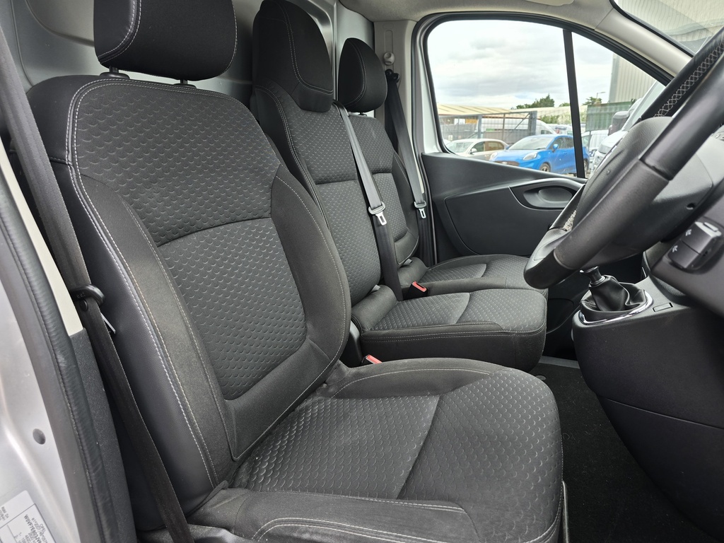 Vauxhall Vivaro 2900 1.6Cdti 120Ps Sportive L2 Lwb Panel Van 54K F Silver #11
