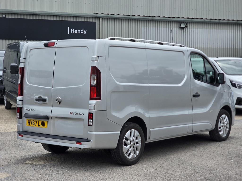 Vauxhall Vivaro 2700 1.6Cdti Biturbo 145Ps H1 Ltd Edition Nav Van Silver #4