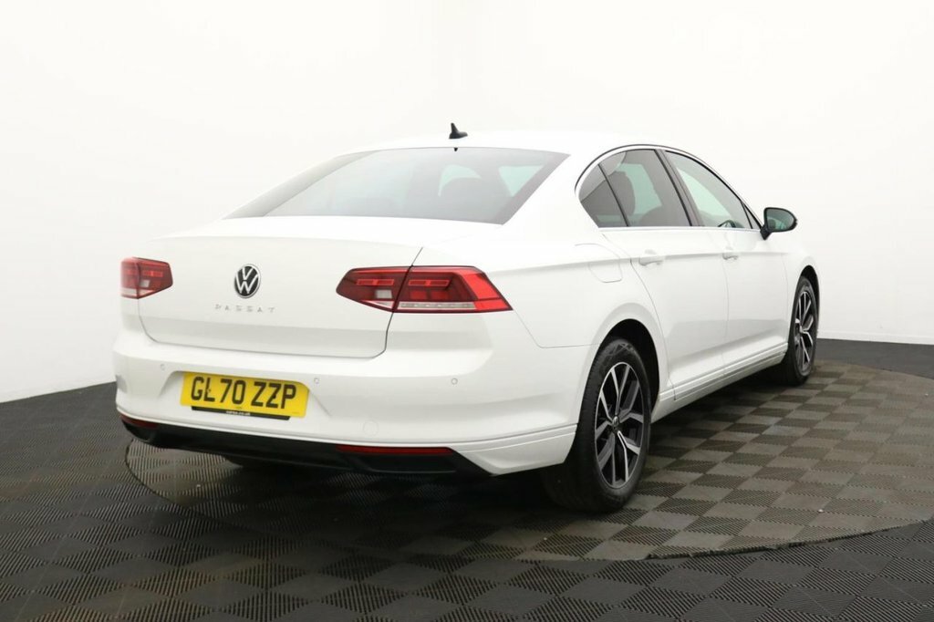 Volkswagen Passat 1.5L Sel White #4