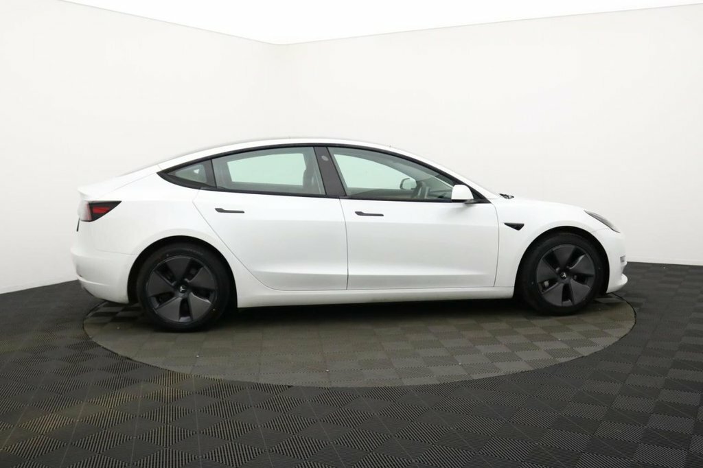 Tesla Model 3 Saloon MD21CYK White #2