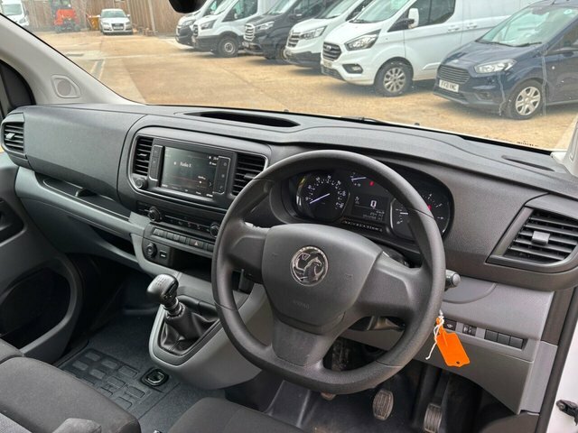 Vauxhall Vivaro 1.5 Turbo D 2900 Sportive Panel Van 6Dr Man White #3