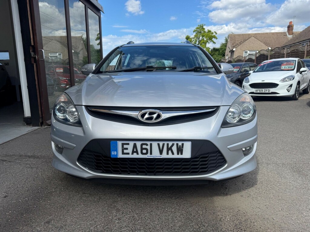 Hyundai I30 1.6 Comfort Euro 5 Silver #2