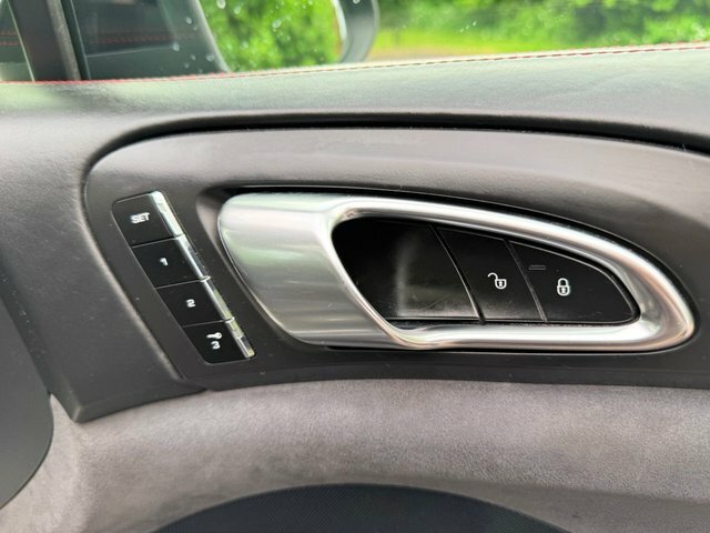 Porsche Cayenne 3.0 V6 E-hybrid S, Pan Roofair Suspension Black #57
