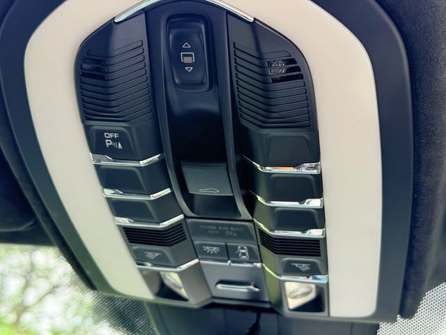 Porsche Cayenne 3.0 V6 E-hybrid S, Pan Roofair Suspension Black #36