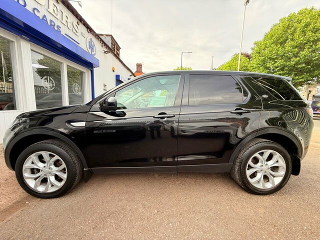 Land Rover Discovery Sport 2017 2.0 Td4 Hse Panoramic Roof Sat Nav Camera Hea Black #4