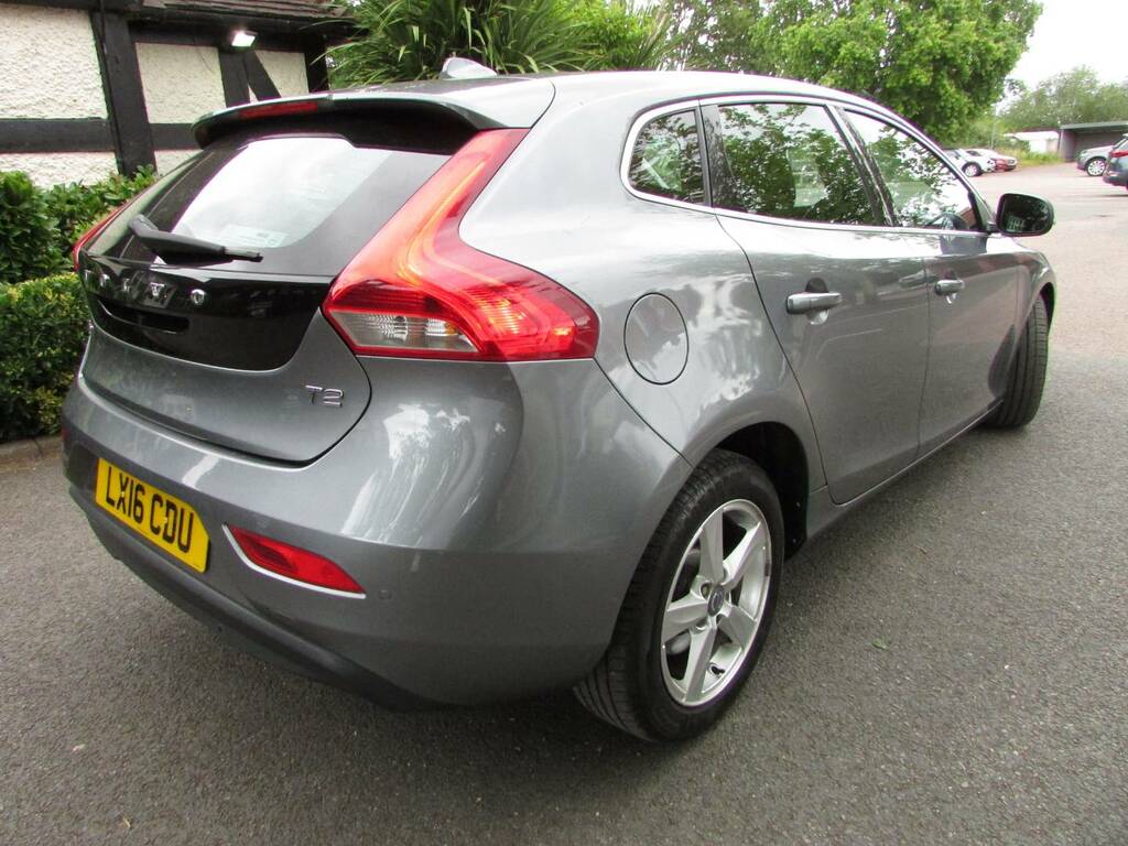 Volvo V40 T2 122 Se Grey #2