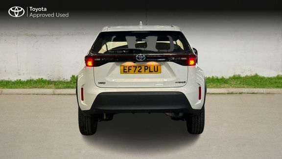 Toyota Yaris Cross Icon Fwd EF72PLU White #4
