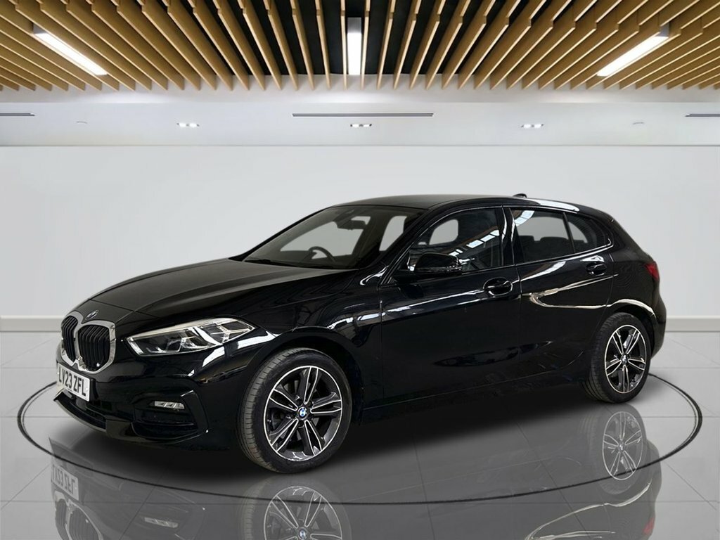 BMW 1 Series 1.5L Sport LV23ZFL Black #4
