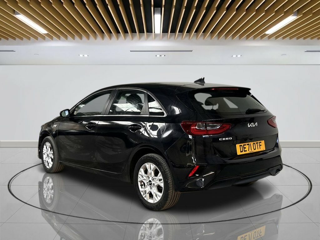 Kia Ceed 1L 2 Black #6