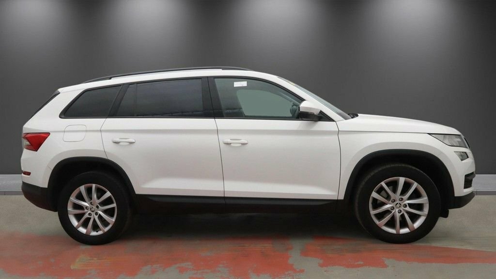Skoda Kodiaq 1.5L Se White #5