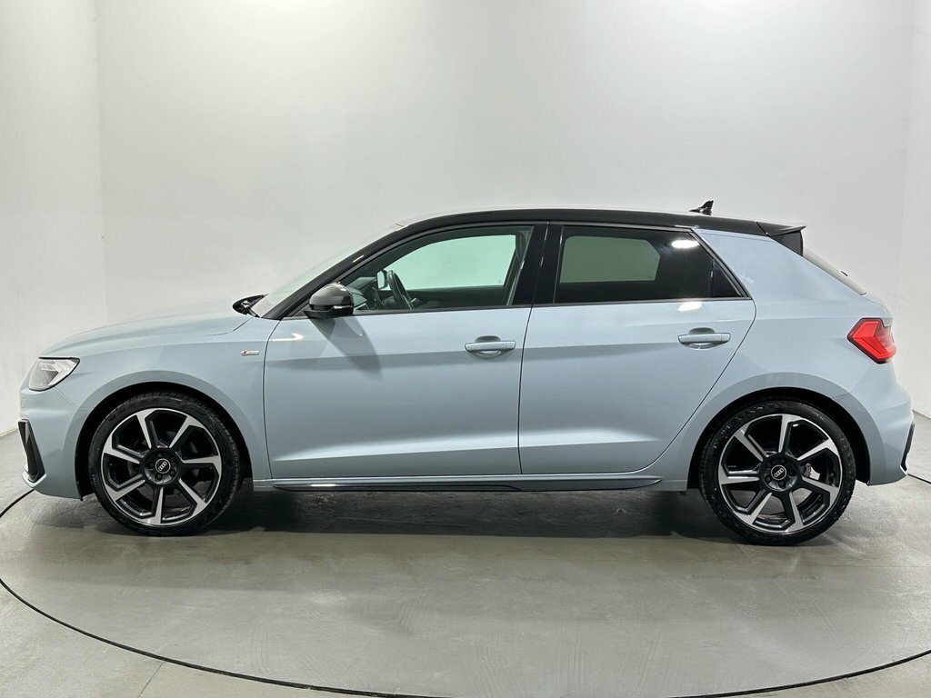 Audi A1 1.5L Black Edition Grey #4