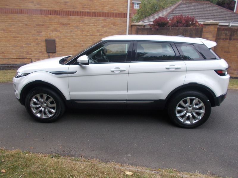 Land Rover Range Rover Evoque 2.2 Ed4 Pure Tech White #4