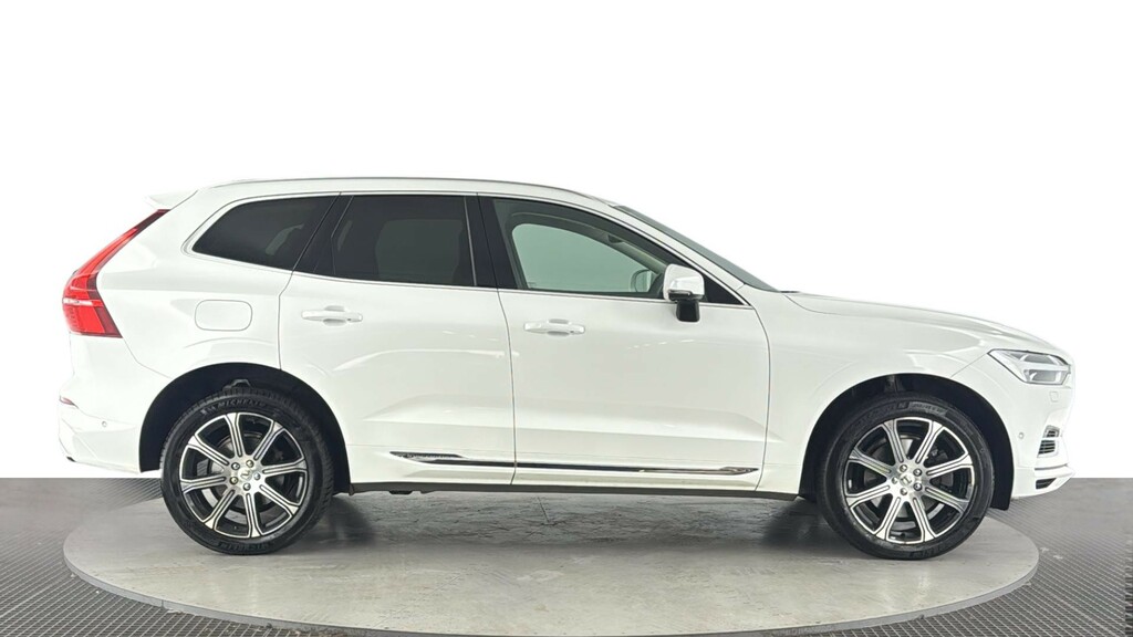 Volvo XC60 2.0H T8 Twin Engine Recharge 11.6Kwh Inscription P YP70HYM White #3