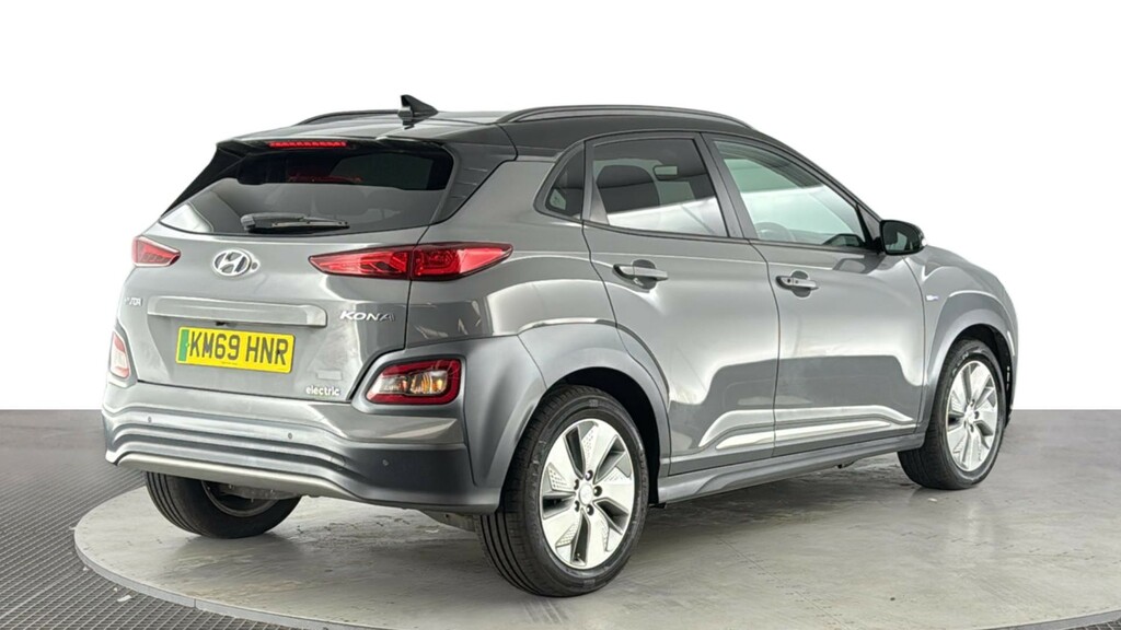 Hyundai Kona 64Kwh Premium Se Suv 204 Ps KM69HNR Grey #4