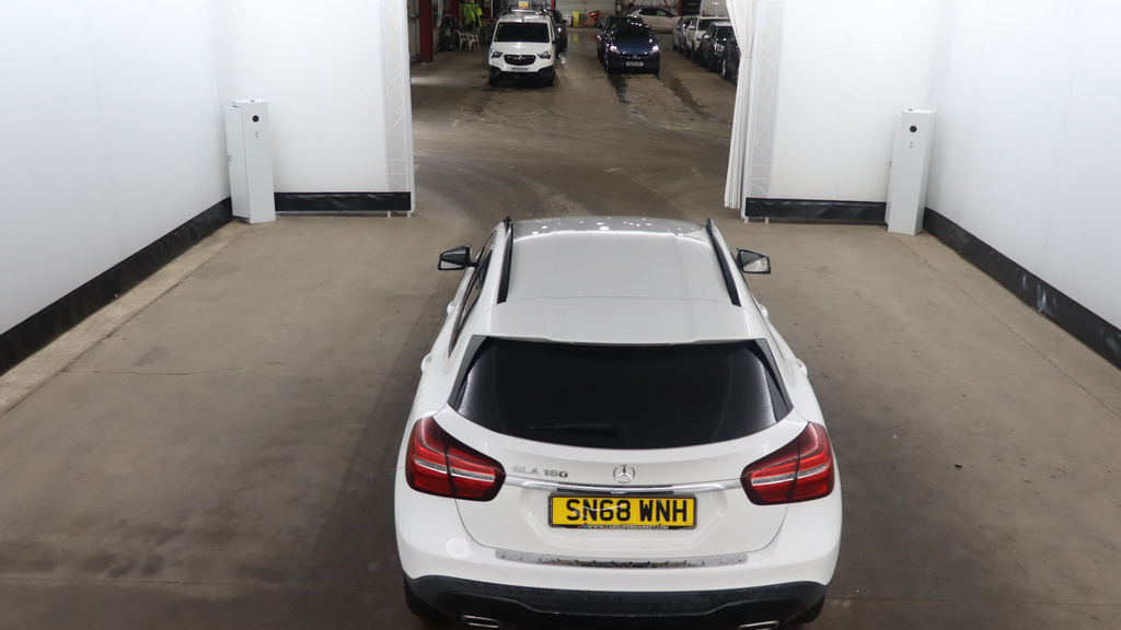 Mercedes-Benz GLA Class 1.6 Gla180 Urban Edition Suv 7G-dct Eur White #2
