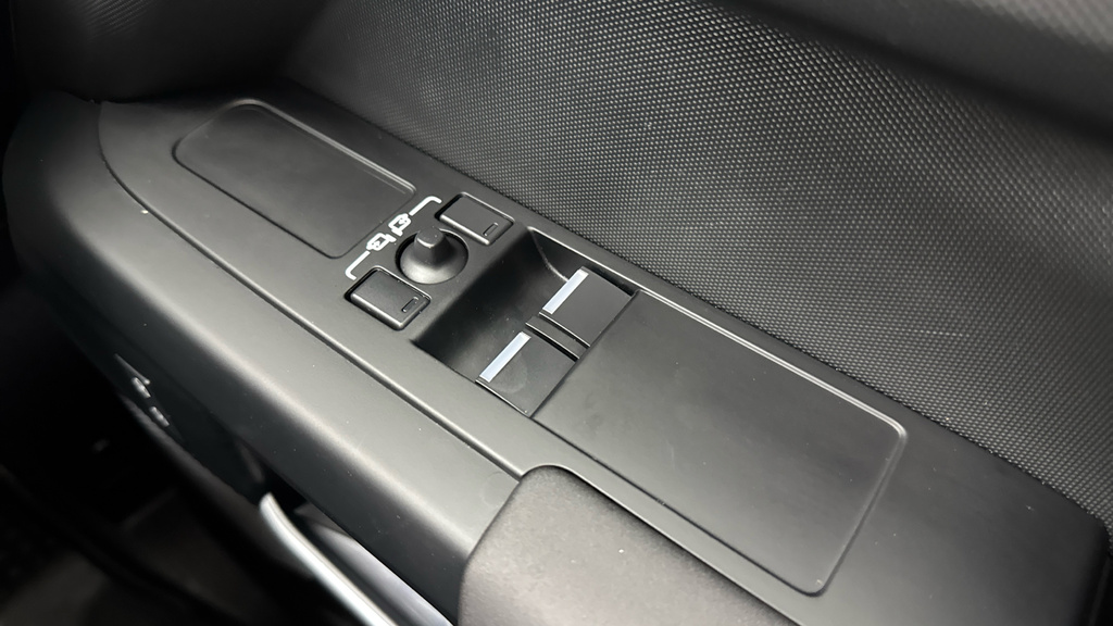 Land Rover Defender 90 3.0 D300 Hard Top X-dynamic Hse 3 Seat Grey #46