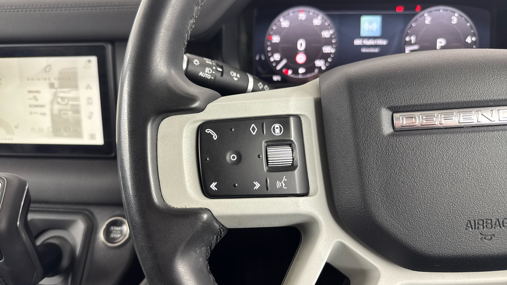 Land Rover Defender 90 3.0 D300 Hard Top X-dynamic Hse 3 Seat Grey #42
