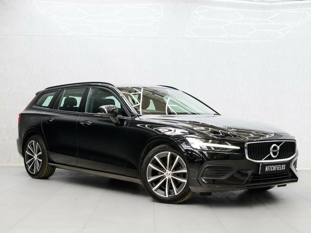 Volvo V60 2L Momentum Black