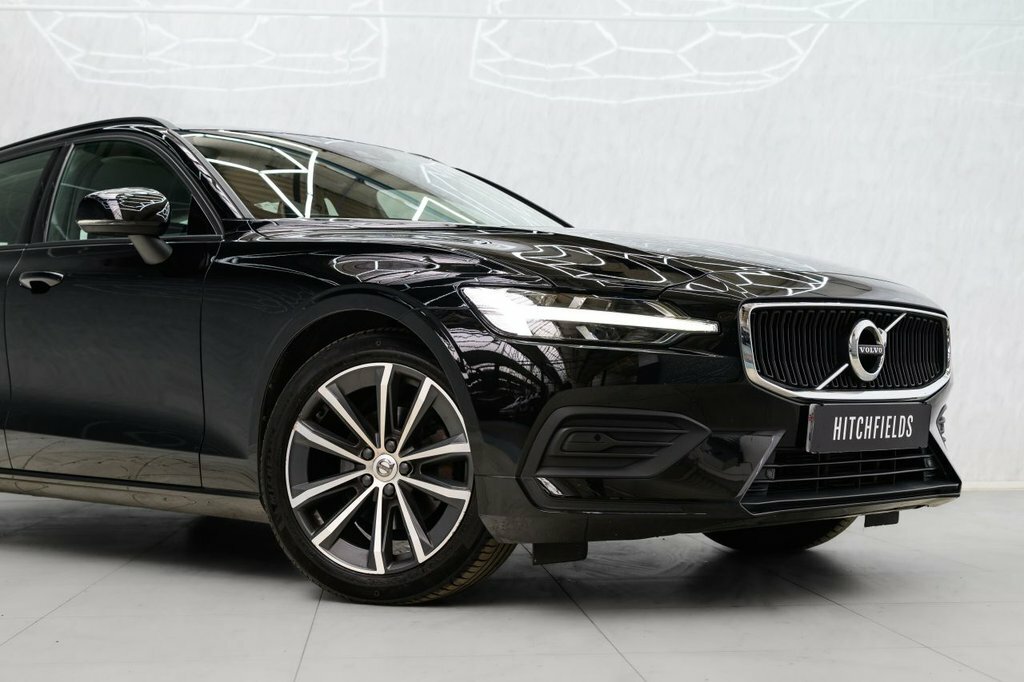 Volvo V60 2L Momentum Black #2